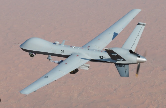 americké útočné bezpilotní lietadlo MQ-9 Reaper.